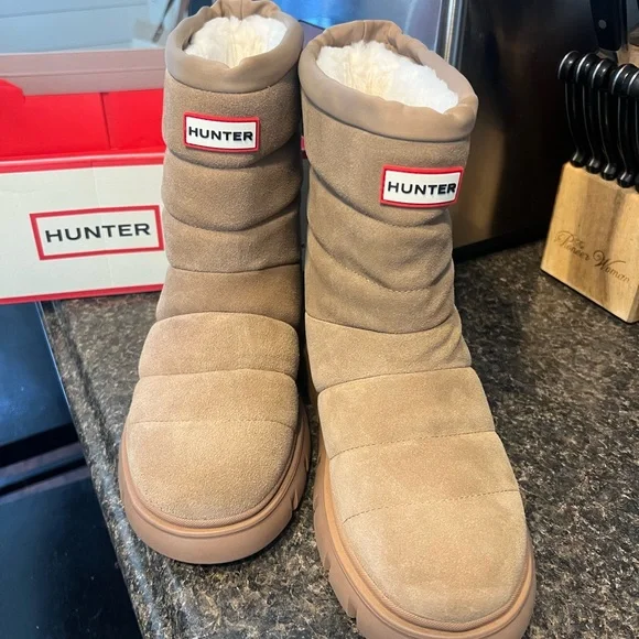 New Hunter Women’s Maribel Lug Sole Insulated Waterproof Snow Booties Boots Tan - Picture 2 of 15